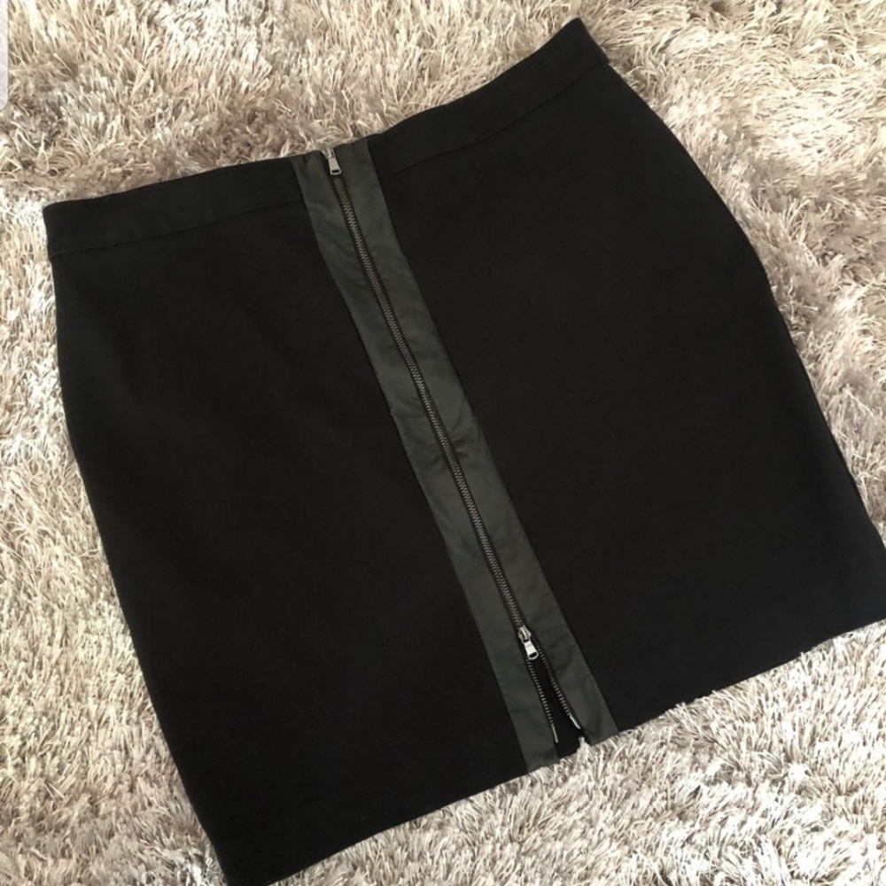Ann Taylor zippered skirt